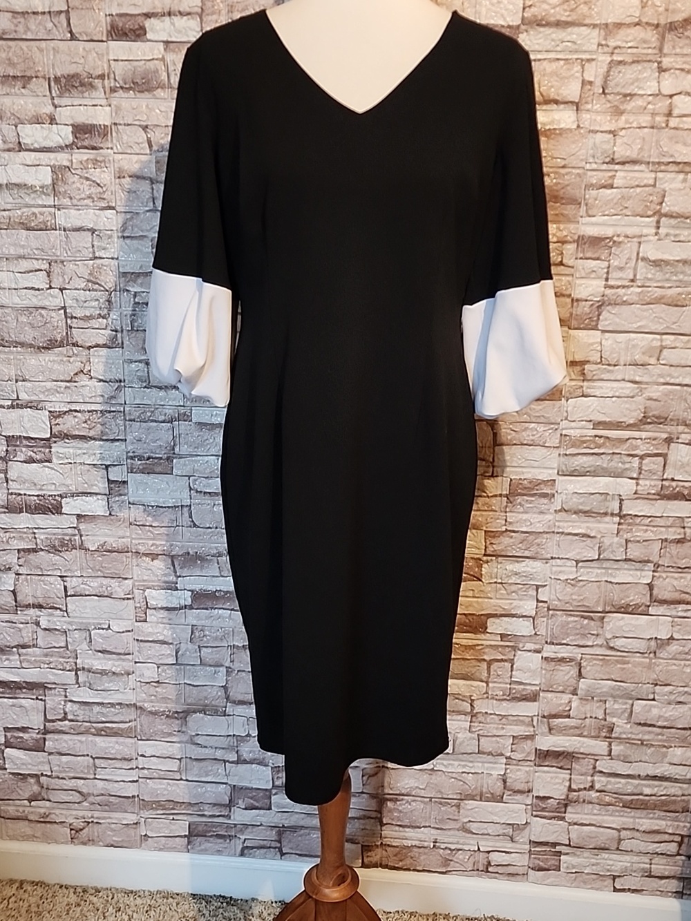 New York & Company Black and White Puff Sleeve Dress